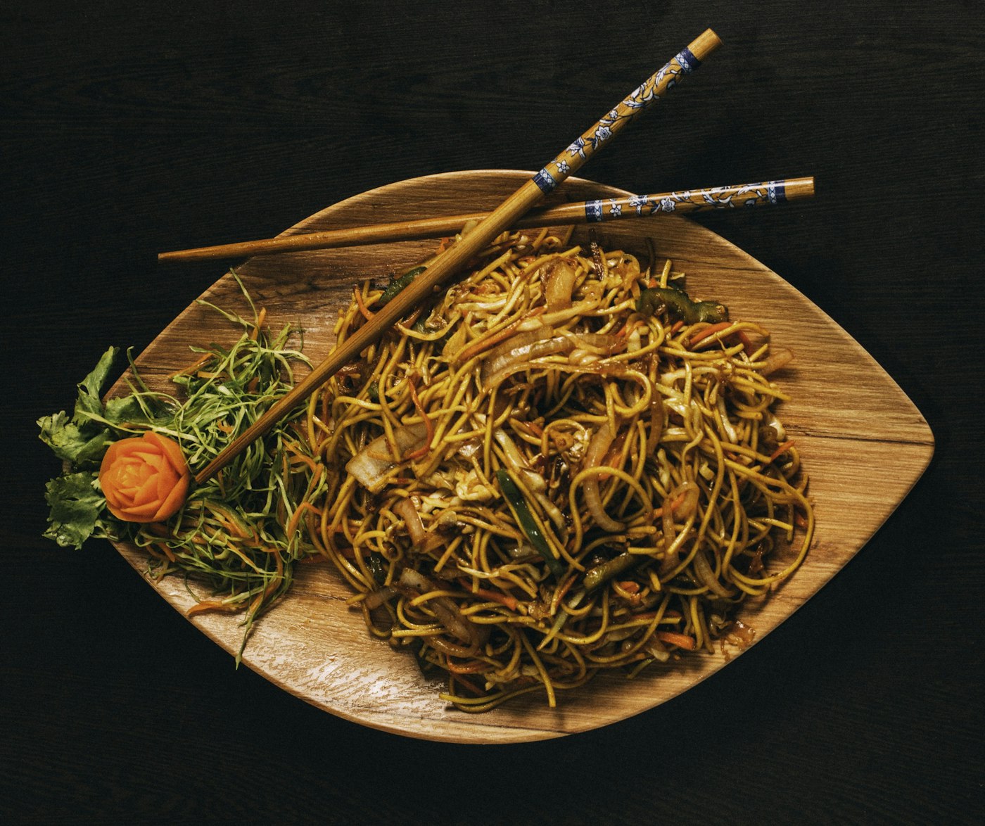 Eel claypot on dark wood